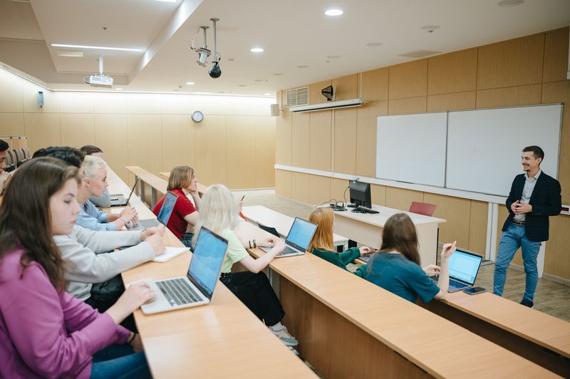Преподаватели НИУ ВШЭ стали обладателями гранта Фонда Потанина Иллюстрация к новости: Преподаватели НИУ ВШЭ стали обладателями гранта Фонда Потанина